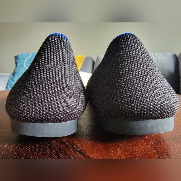 Black Rothy's pointed flats - Picture 2 of 8